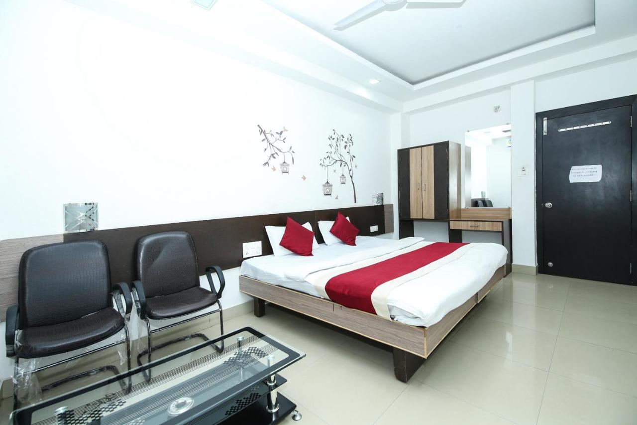 Oyo 3603 White Pearl Hotel Jabalpur Bagian luar foto